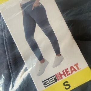 32 Degrees Woman’s Blue/Grey 
Heat Jogger Pants Small NWT